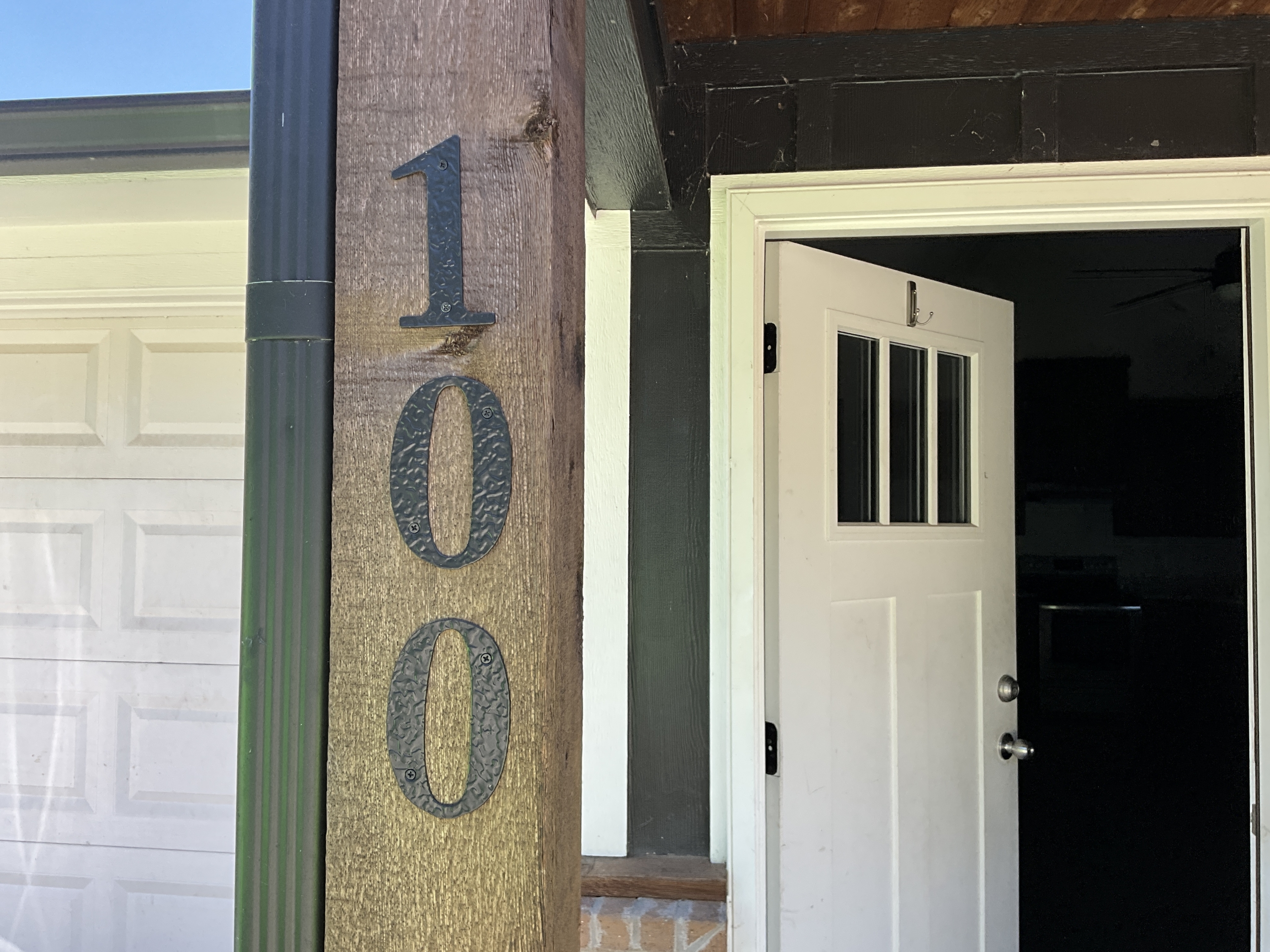 100 Chloe Drive