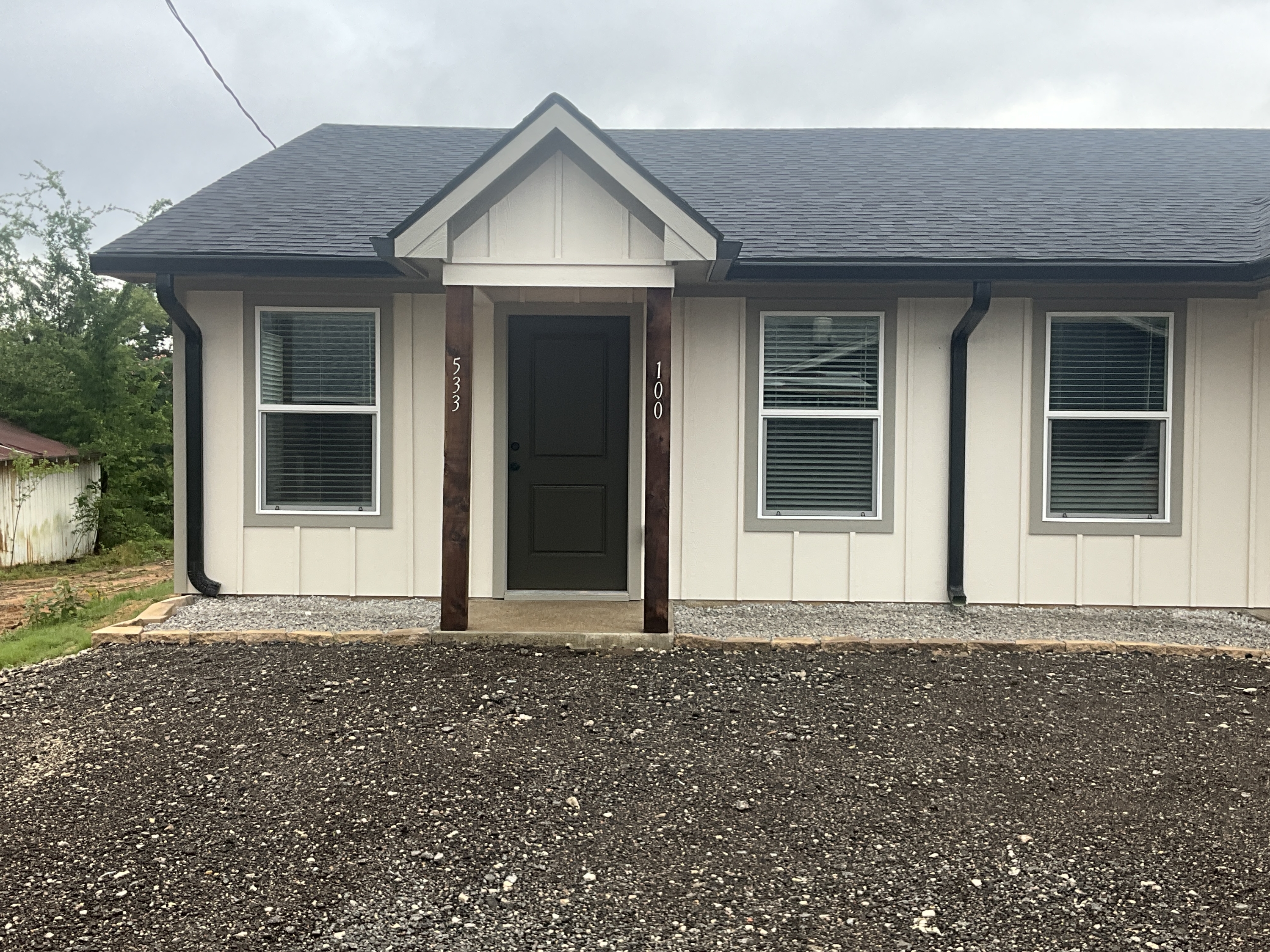 533 Bradburn Road - 100